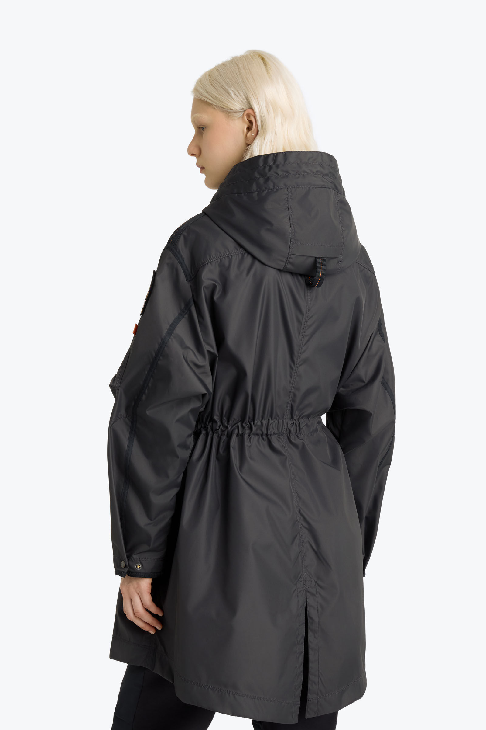 TANK - PARKA CON CAPIZOL